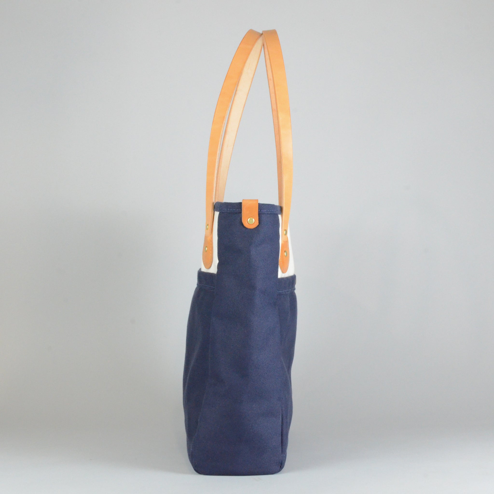 Filson Tote bag Navy, classic-looking shopper